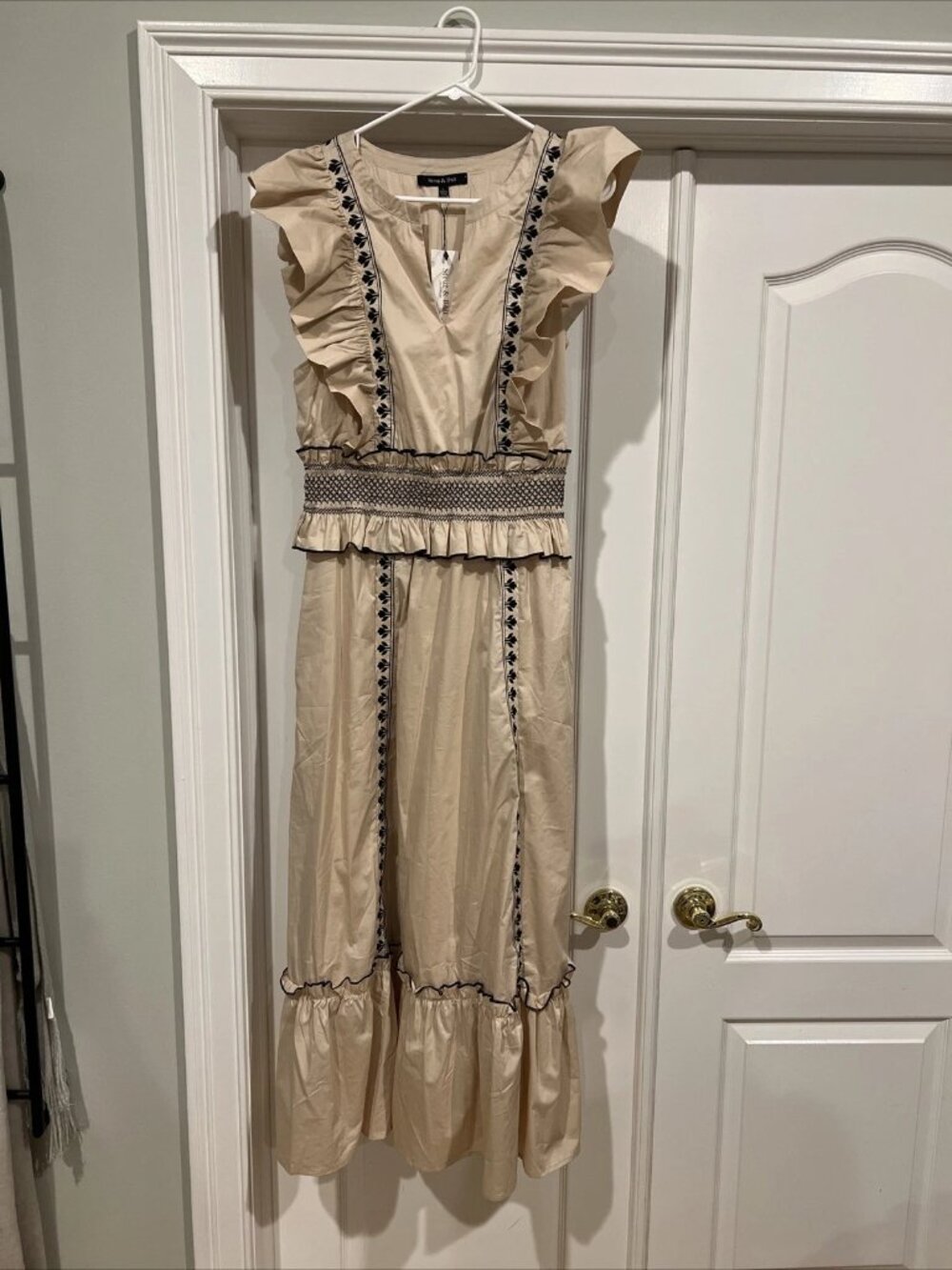 NWT Strut & Bolt Cotton Dress With Embroidery And smocked Waist Size L